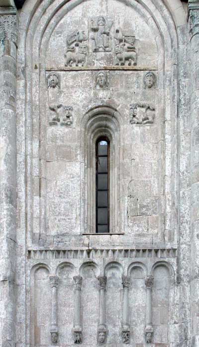 Фрагмент декора церкви Покрова на Нерли.