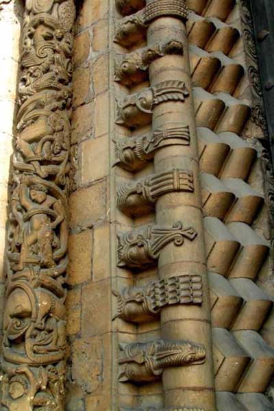 Фрагмент декора собора в Линкольне (Lincoln), Англия.