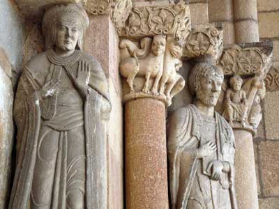 Фрагмент декора церкви Сан-Висенте в Авиле (Ávila), регион Кастилия и Леон (Castilla y Leon), Испания.
