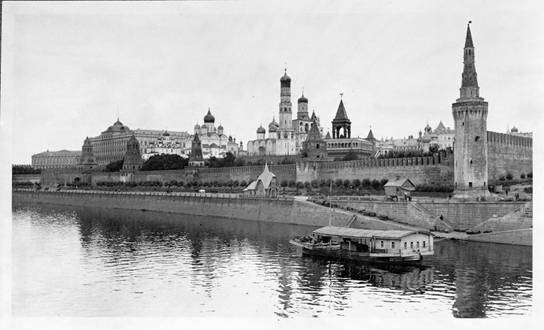 Московский Кремль на фотографии 1909 года.