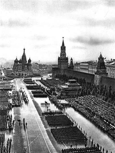 Парад Победы на Красной площади. 1945 год.