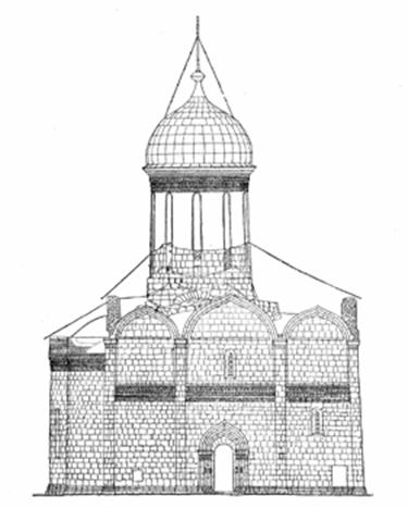 Троицкий собор в Троице-Сергиевой Лавре (по В.И.Балдину). Обратим внимание на скошенные стены, играющие роль контрфорсов.